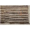 Image 4 : A WOOL HAND KNOTTED GABBEH ORIENTAL AREA RUG.