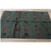 Image 8 : A WOOL HAND KNOTTED GABBEH AREA RUG.