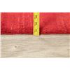 Image 11 : A WOOL HAND KNOTTED GABBEH AREA RUG.