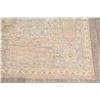 Image 6 : A WOOL HAND KNOTTED FLORAL OUSHAK AREA RUG.