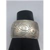 Image 9 : Sterling Silver Bracelet by Gilbert Begay