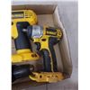 Image 2 : 3 DEWALT CORDLESS DRILLS