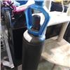 Image 2 : Large acetylene tank