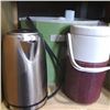 Image 2 : Fabric box of cooler, kettle and more
