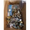 Image 2 : BOX OF DOOR HARDWARE, KNOBS
