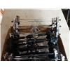 Image 2 : TRAY OF CLIP GARMENT HANGERS