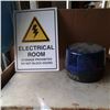 Image 2 : Box of electrical with emergency light and siren
