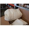Image 2 : 2 QUEENSIZE DOWN COMFORTERS AND 2 QUEEN DUVET COVERS
