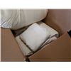 Image 3 : 2 QUEENSIZE DOWN COMFORTERS AND 2 QUEEN DUVET COVERS