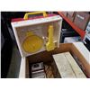 Image 2 : 2 VINTAGE RADIOS AND KIDS RECORD PLAYER