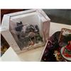 Image 2 : XMAS DECOR AND MINIATURE HOUSE