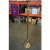 Image 2 : TORCHIERE FLOOR LAMP