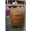 Image 2 : ANTIQUE 3 DRAWER DRESSER