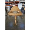 Image 2 : WICKER SHADE TABLE LAMP WITH GLASS GLOBE