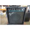 Image 2 : Fender BXR 15 guitar amp and mic