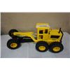 Image 2 : TONKA GRADER AND REVELL MODEL