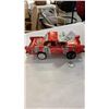 Image 2 : 2 TIN CAN HAND CRAFTED CAR AND GUITAR