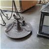 Image 3 : Two decorative metal lanterns and hanging bird feeder