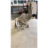 Image 2 : STONE ELEPHANT FIGURE COLLECTION