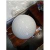 Image 2 : VINTAGE GLASS MUSHROOM LAMP