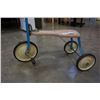 Image 2 : ANTIQUE TRICYCLE