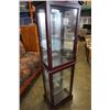 Image 2 : DISPLAY CASE WITH BUILT IN CLOCK