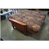 Image 8 : WOOD FRAMED FUTON
