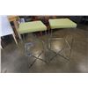 Image 3 : 2 GREEN LEATHER LOOK BAR STOOLS