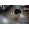 Image 1 : Box of New Zealand wool yarn