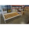 Image 2 : WHITE METAL DAY BED FRAME AND BALCK METAL DAY BED FRAME