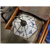 Image 2 : LEADED GLASS HANGING LIGHT