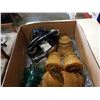 Image 2 : LOT OF ANTIQUE DOMINION GLASS INSULATORS