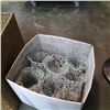 Image 2 : Woven box and box of decorative metal planters