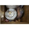 Image 2 : BOX OF COLLECTOR PLATES AND STANDS