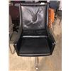 Image 1 : chair