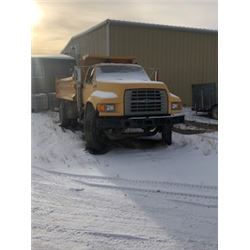 Dump truck