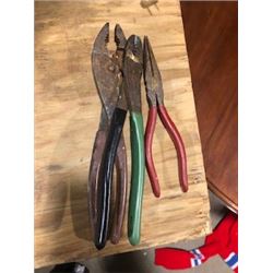 pliers
