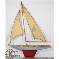 VINTAGE WOOD MODEL SIZE SAILBOAT