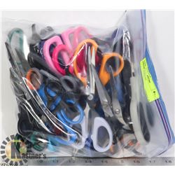 BAG OF SCISSORS