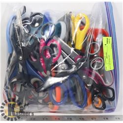BAG OF SCISSORS