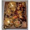 Image 1 : FLAT OF CHRISTMAS TREE BALLS