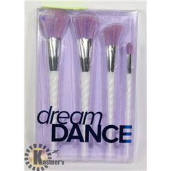 NEW 4PC MAKEUP BRUSH SET
