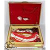 Image 1 : VINTAGE JEWELRY BOX & JEWELRY