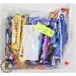 24PCS OF ASSORTED CHOCOLATE, GUMS AND CANDY