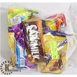 24PCS OF ASSORTED CHOCOLATE, GUMS AND CANDY