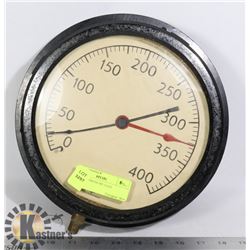 VINTAGE PRESSURE GAGE