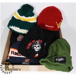 BOX WITH 6 WINTER HATS INCL. SONS OF