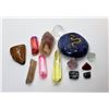 Image 1 : 6)  LOT OF 13 HEALING STONES INCLUDING