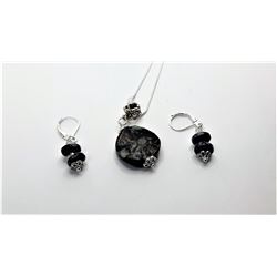 15)  GREY MOTTLED LABRADORITE PENDANT