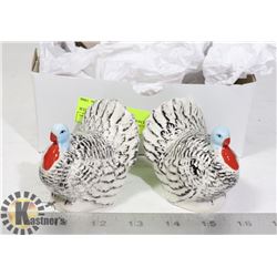 HALLMARK SALT & PEPPER SHAKER SET